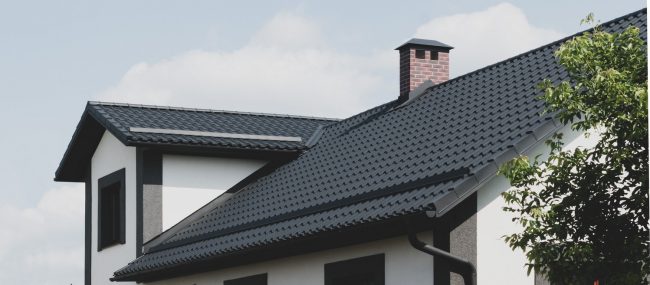 The roof of the dark color of the new house